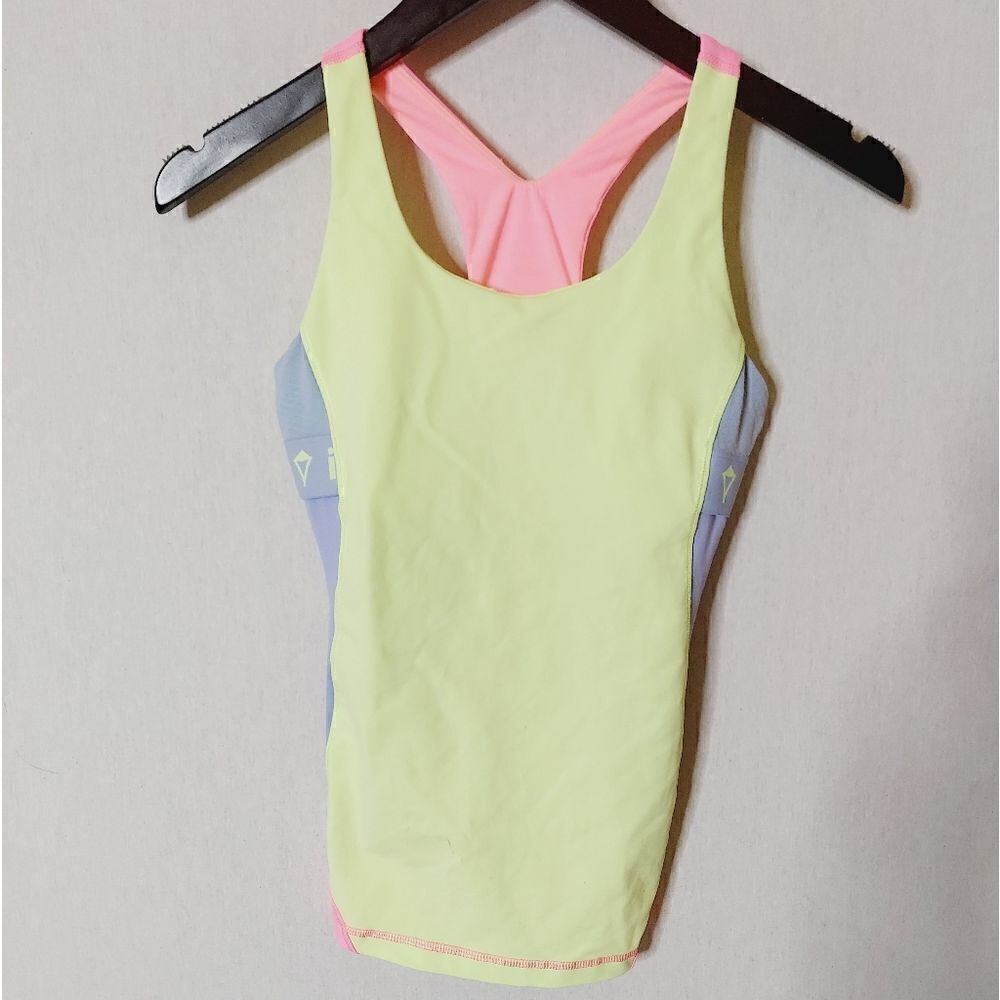 ‎Ivivva girls tri-color athletic top